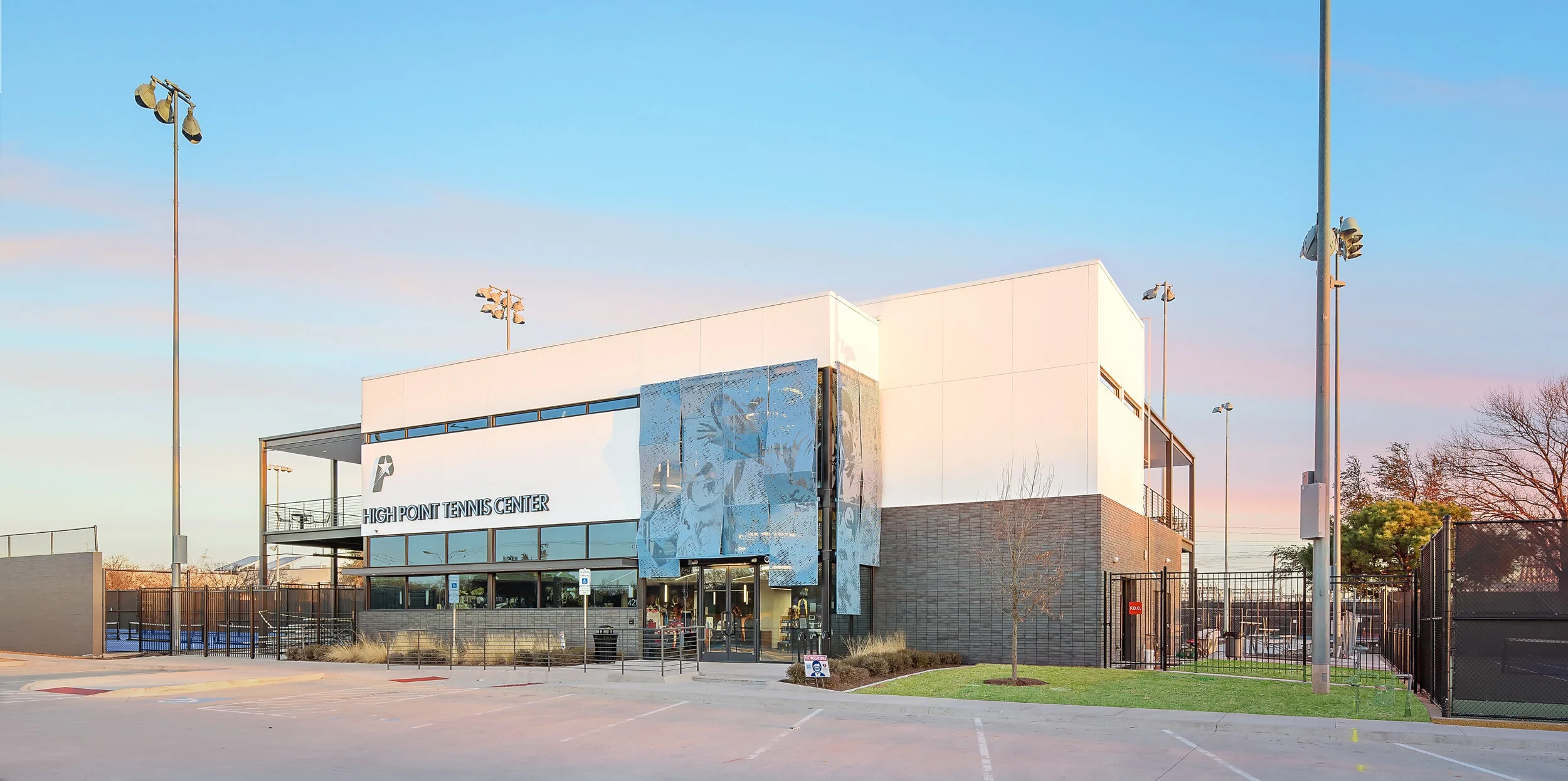 High Point Tennis Center, Pro Shop + 270-Degree Viewing Deck — GGO